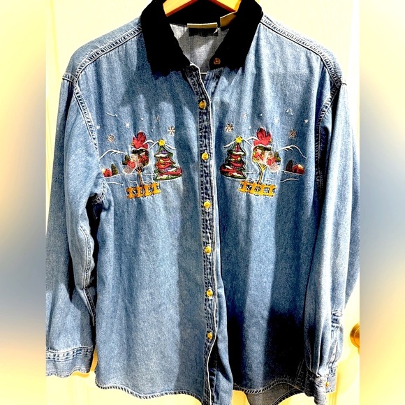 Basic Editions Denim Christmas Cardinal Embroidered Shirt Black Velvet Collar - Picture 1 of 7